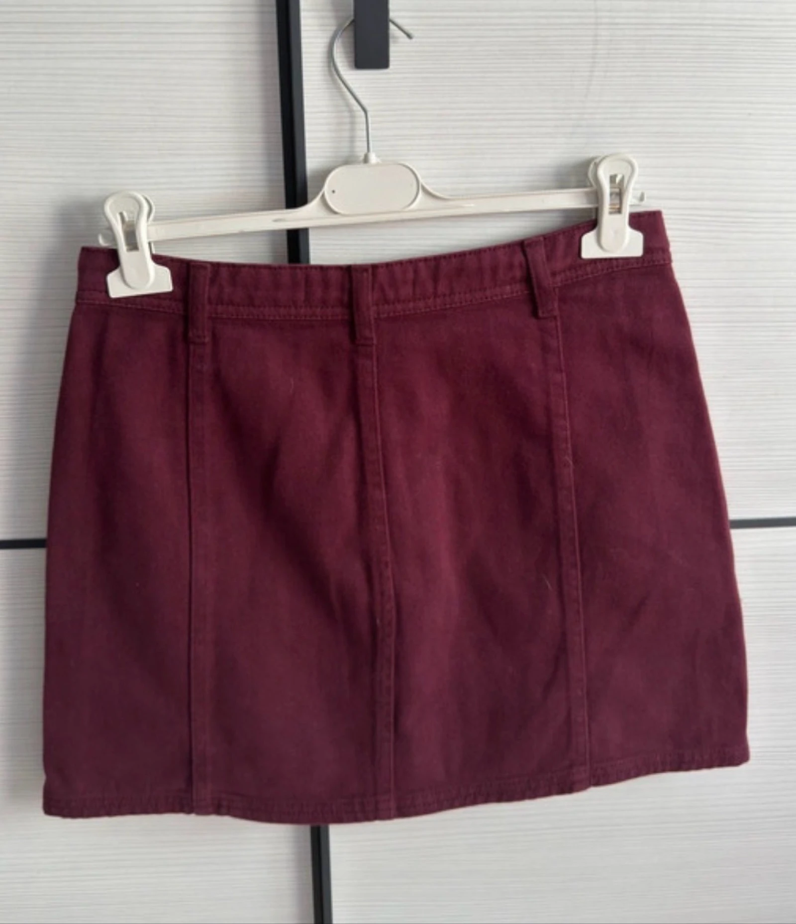 Bordeaux denim skirt from Stradivarius (Size 38) – photo 3